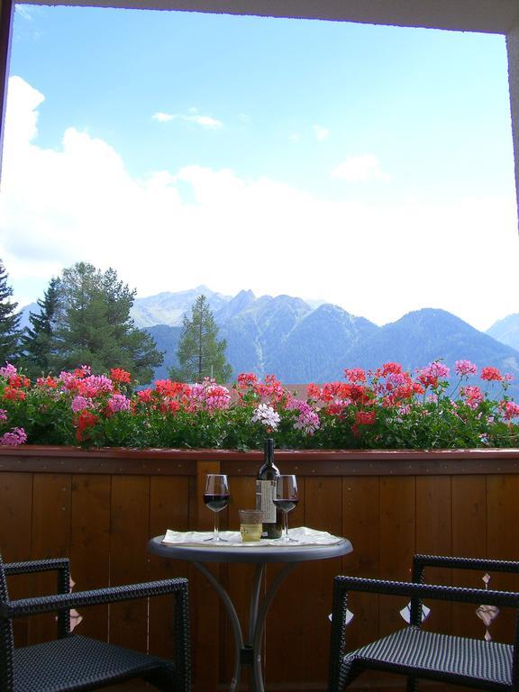 Hotel Garni Jaegerheim Serfaus Quarto foto